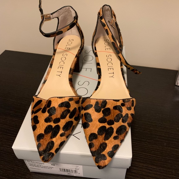 Cheetah Print Pumps - Picture 2 of 3